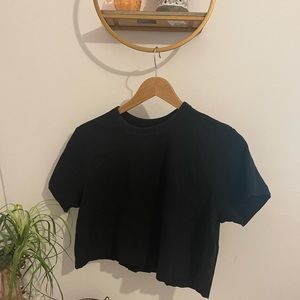 Uniqlo Cropped top